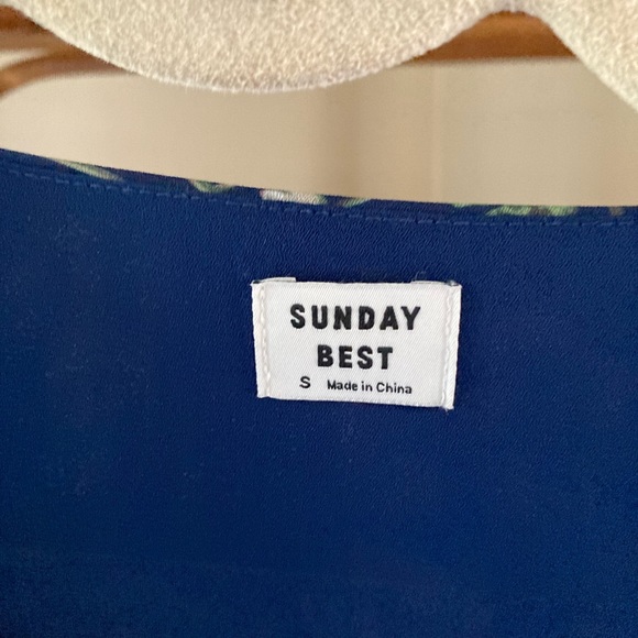 Aritzia Blouse - Picture 2 of 5